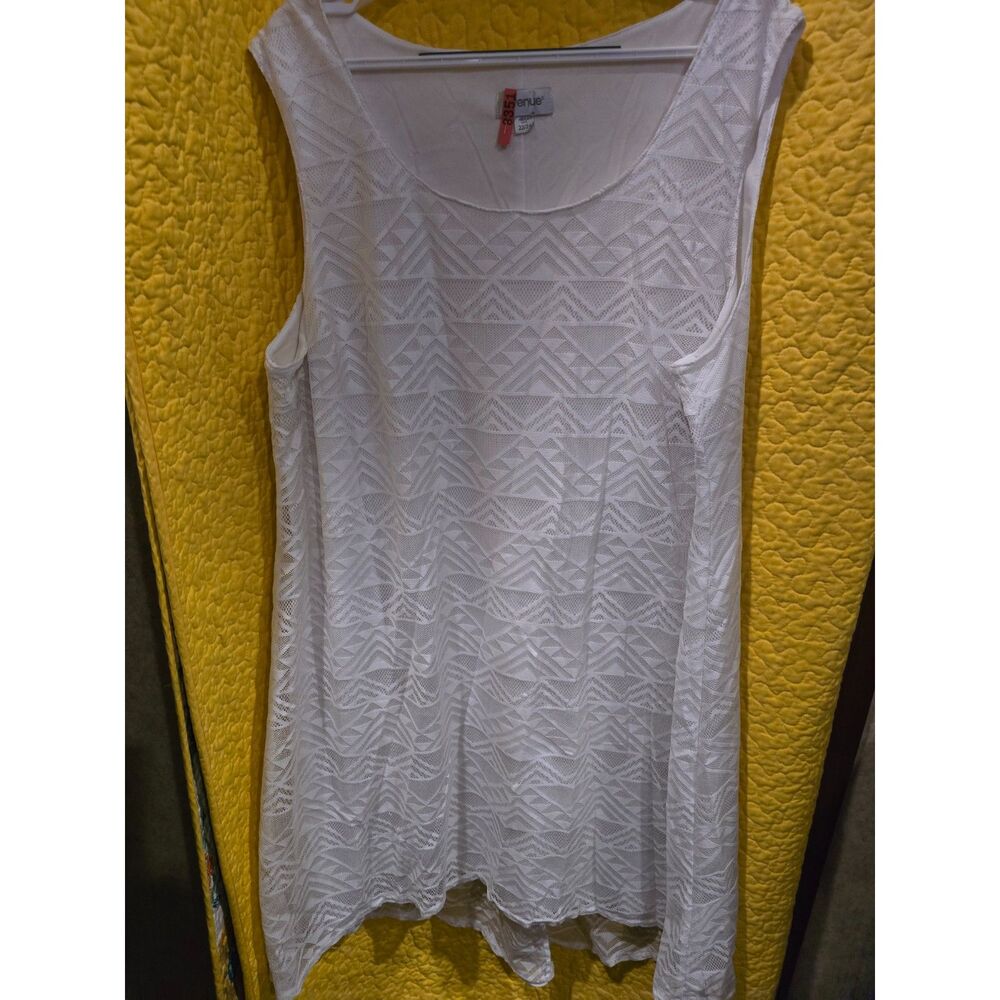 EUC Avenue Hi-Lo White Dress Sz 22/24 J-7